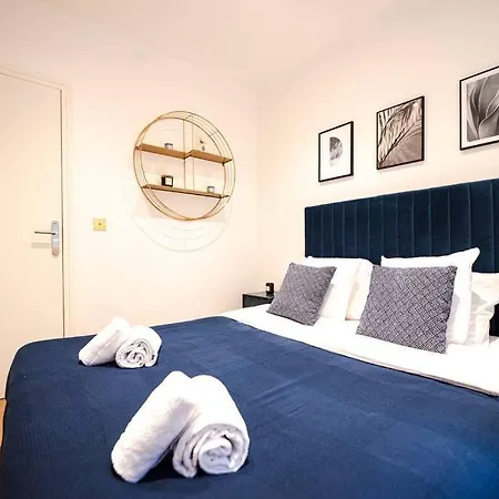 Flat In The Marais I