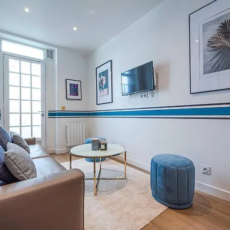 Apartment Flat In The Marais I Paris