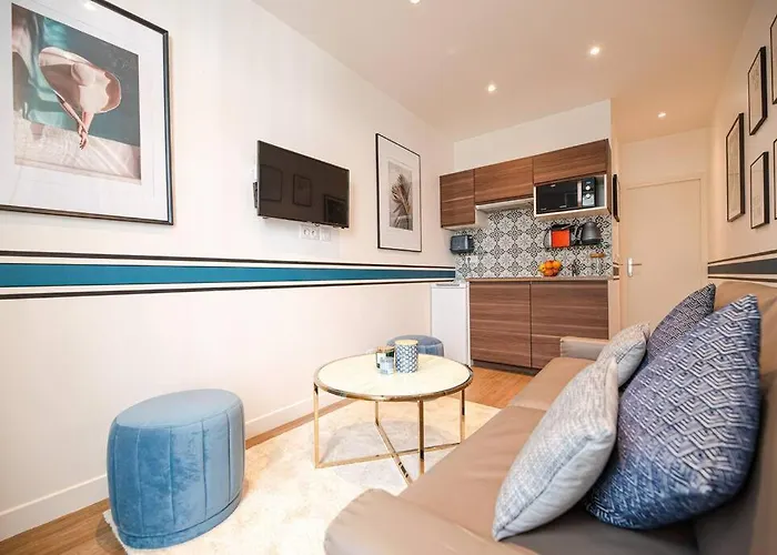 Flat In The Marais I 아파트 파리