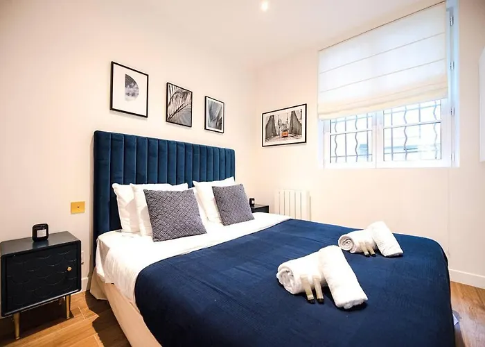 Flat In The Marais I *