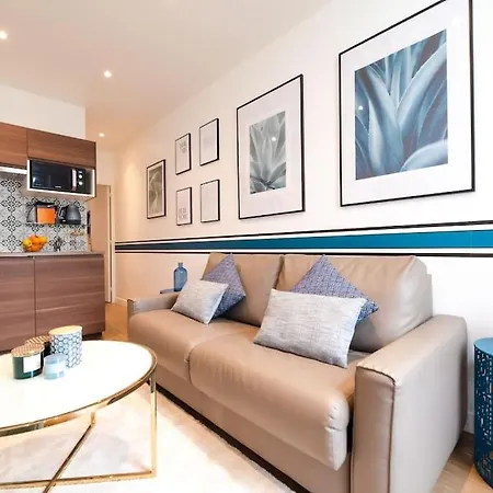 Flat In The Marais I דירה פריז